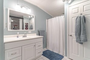 Douche, sèche-cheveux