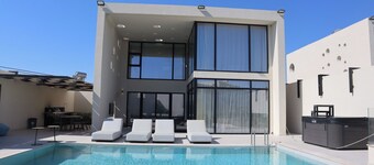 Trapezia Luxury Living - Tourmaline