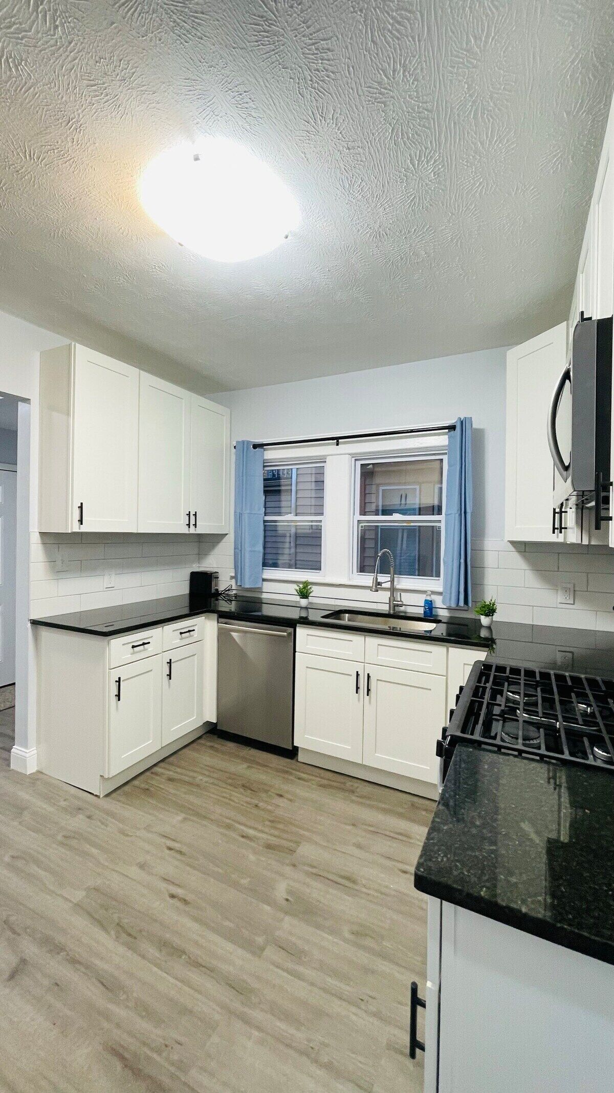 Fridge, microwave, oven, coffee/tea maker