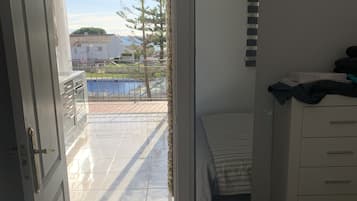 1 室のベッドルーム、アイロン / アイロン台、WiFi (無料)、ベッドシーツ