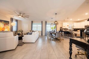 Una televisión, una oficina