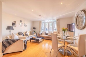 TV - Windsor Gem:3 Bed|2 Bath|Parking - By Tempstay (Windsor)