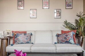 TV - 1BR|Parking|Doorstep Of Windsor Castle|By Tempstay (Berkshire)