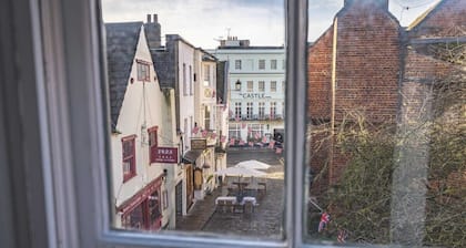1BR|Parking|Doorstep Of Windsor Castle|By Tempstay