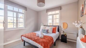 1 bedroom, iron/ironing board, travel cot, WiFi