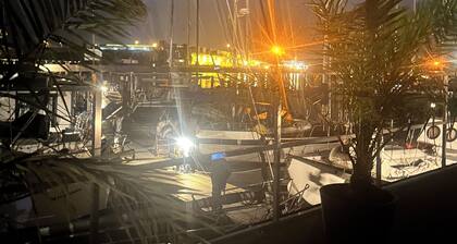 Premium Hausboot Blaue Lagune