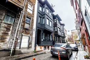 Room, 1 Bedroom, Balcony, City View | Exterior - Room-luxury Historical Hotel Room in Sul (Istanbul)