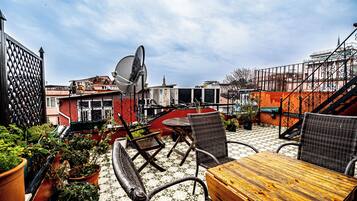 Room, 1 Bedroom, Balcony, City View | Balcony
