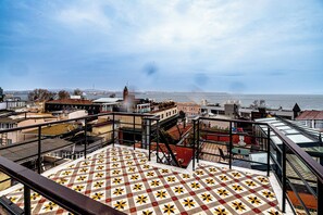 Balcony - Room-luxury Historical Hotel Room in Sul (Istanbul)