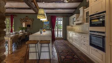 别墅, 葡萄庄园景观 | 私人厨房 | 大冰箱、微波炉、烤箱、洗碗机