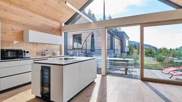 Microwave, oven, dishwasher