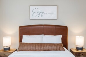 4 chambres, fer et planche à repasser, lit parapluie, Wi-Fi gratuit