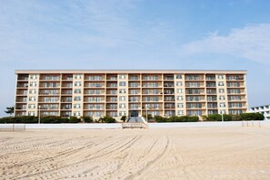 Exterior - Adorable, spacious 2-bedroom oceanfront condo with free WiFi and a fabulous ocean view located directly on the Boardwalk! (Ocean City)
