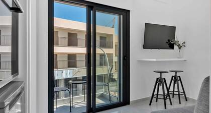 Phaedrus Living: Alkminis Seaview Suites Mare