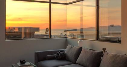Ocean View | Steps to DT Manhattan Beach|King Beds