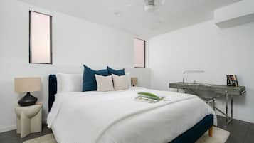 3 soveværelser, skrivebord, strygejern/strygebræt, weekendseng