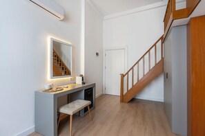 高級客房 | 埃及棉床單、高級寢具、迷你吧、客房內保險箱