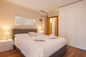 Iron/ironing board, free WiFi, bed sheets - Apartment Casetta Alla Pozza in Torri Del Benaco (Torri del Benaco)