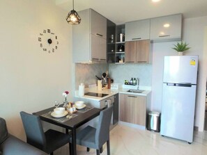 Fridge, microwave, stovetop, toaster