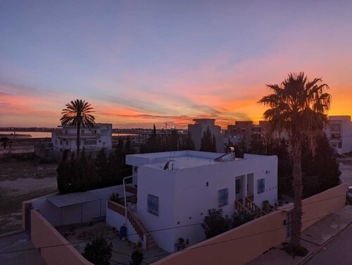 Pasha Apartment: 2-br, Sea View, Private Water Tank, AC, Heating, Solar System