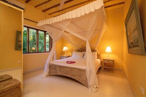 Comfort Villa | Individually decorated, individually furnished, free WiFi - Allamanda Oleander Suite by YourHost (Malindi)