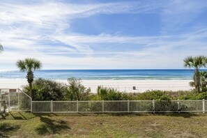 On the beach - Tower 4-104 Long Beach Resort. Free Beach Chair Service! (Panama City Beach)
