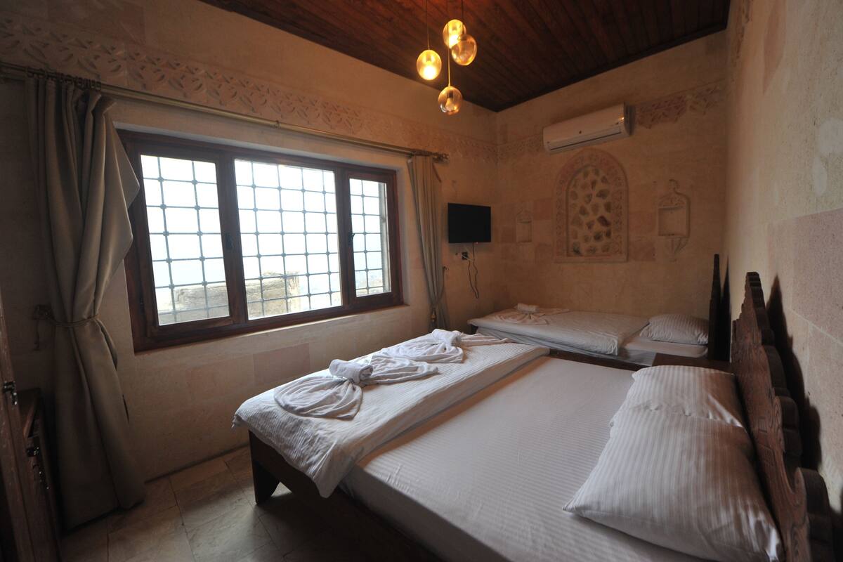 FIRDEVS ROOM | Egyptian cotton sheets, premium bedding, free WiFi