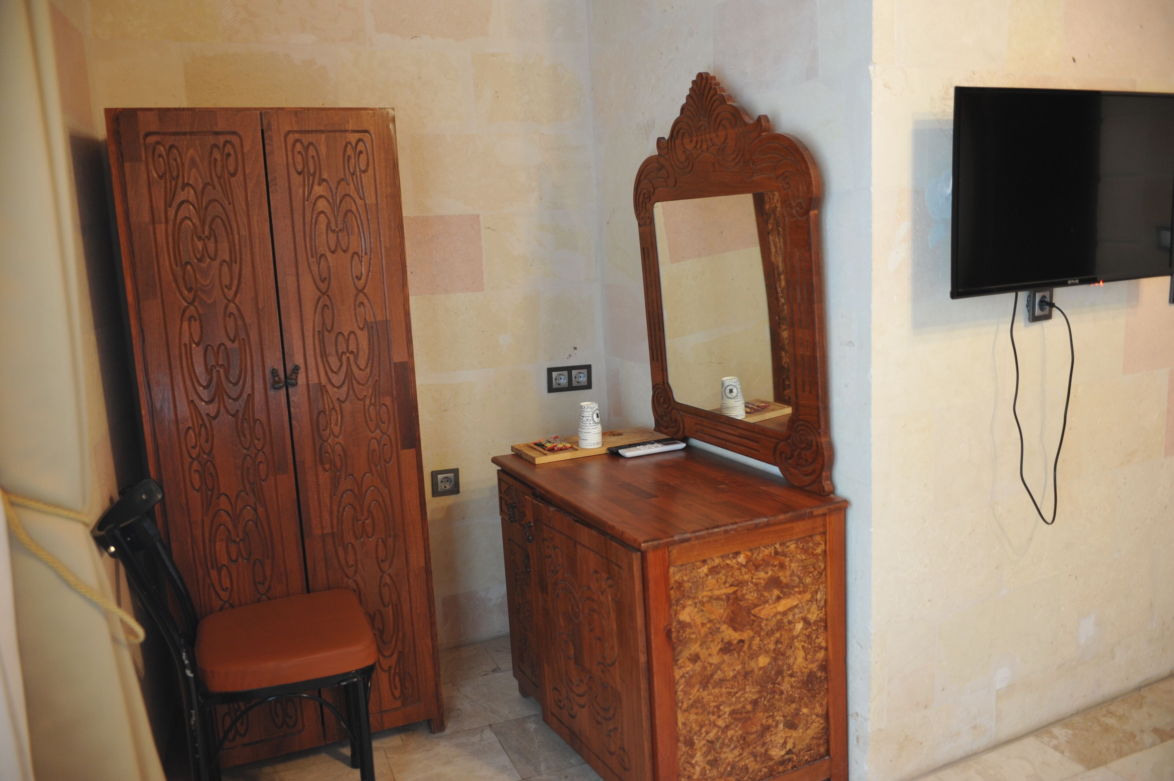 Kolmen hengen classic-huone | Egyptinpuuvillaiset lakanat, ylelliset vuodevaatteet, ilmainen Wi-Fi