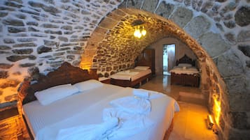 Neljän hengen standard-huone | Egyptinpuuvillaiset lakanat, ylelliset vuodevaatteet, ilmainen Wi-Fi