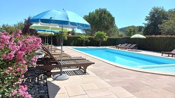Piscine extérieure, piscine chauffée