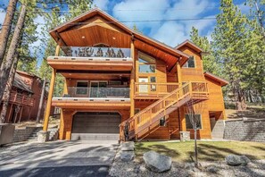 Unclassified image, 4 of 45, button