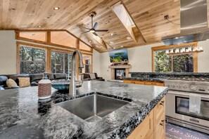 Unclassified image, 3 of 45, button