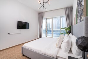 4 bedrooms, iron/ironing board, free WiFi, bed sheets - Dubai Marina - Stunning Huge 4 Bedroom Apts Near JBR - Gym - Pool - Parking by Sojo Stay (Dubai)