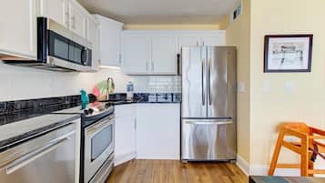 Refrigerador, horno, cafetera/tetera