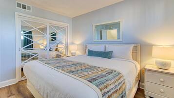 Condo, 1 Bedroom | 1 bedroom, free WiFi, bed sheets