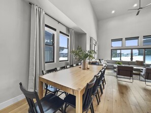 House, 4 Bedrooms | Dining room