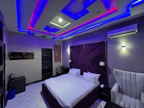 이그제큐티브 더블룸, 퀸사이즈침대 1개, 냉장고 | 욕실 | 슬리퍼