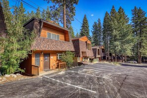 Exterior - Near golf course with summer pool (GR14) (Incline Village)