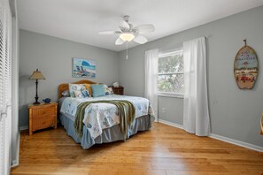 3 bedrooms, iron/ironing board, travel crib, free WiFi