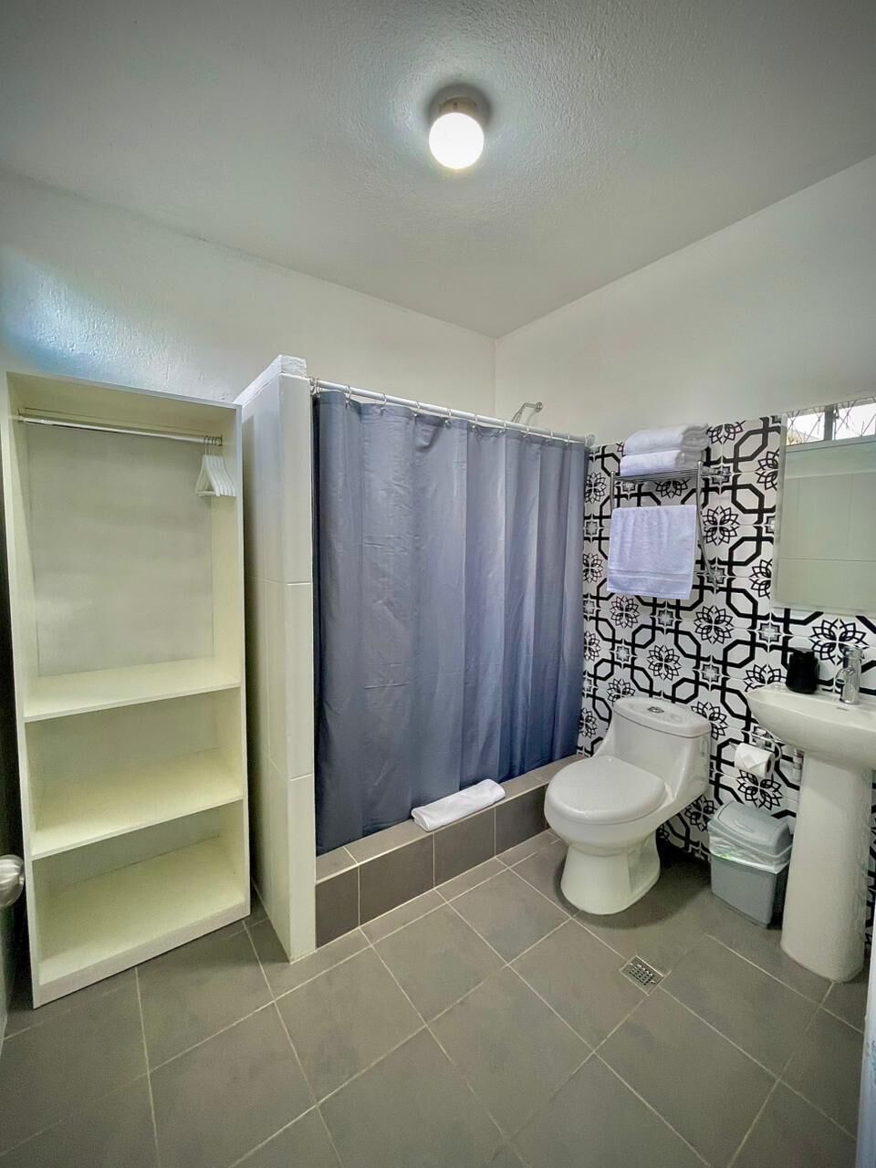 Towels, soap, shampoo, toilet paper