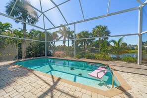 Beheizter Pool