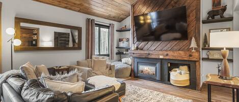 Televisión, chimenea