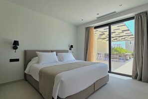 3 bedrooms, iron/ironing board, free WiFi