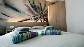 1 makuuhuone, silitysrauta/-lauta, ilmainen Wi-Fi, vuodevaatteet