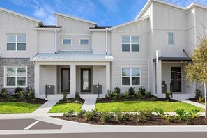 Exterior - Casper's Courtyard | Fab home w science lab themed room, PVT pool - near airport (Orlando)