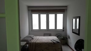 2 habitaciones, escritorio, wifi gratis y ropa de cama 