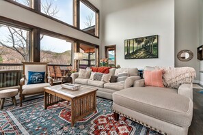 Smart-tv, eldstad och tv-spel