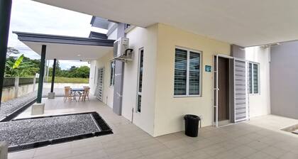 Single-family Home is Equipped With 2 Bedrooms, 2 Bathrooms, bed Linen, Towels