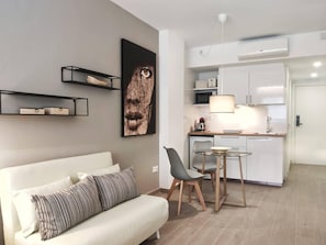 Allergikerbettwaren, schallisolierte Zimmer, Bügeleisen/Bügelbrett