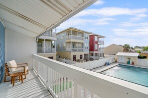 Pool - Newly Renovated Corner 2BR Townhouse. Walk to Beach w/ Pool. Near Saint Andrews. (Panama City Beach)